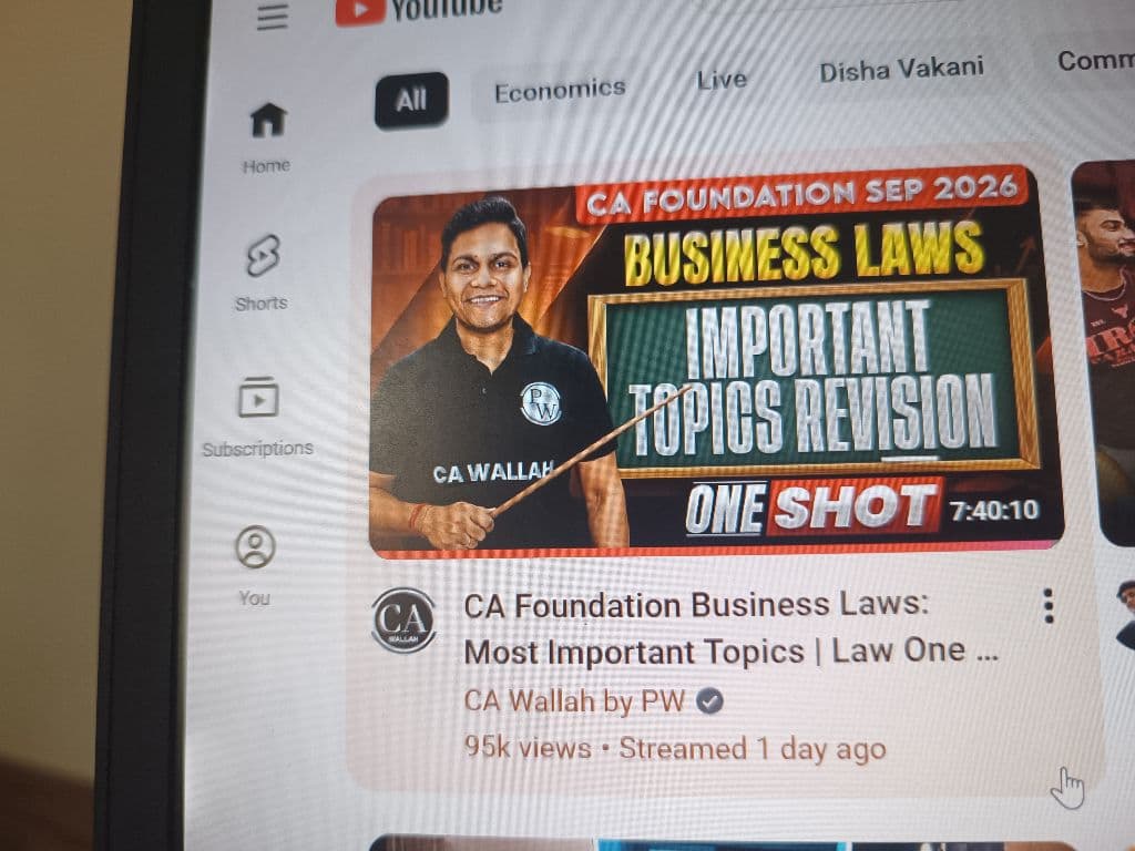 Image attached to the doubt: Kisi ke pass law ki imp topics revision vali notes he?? By pw